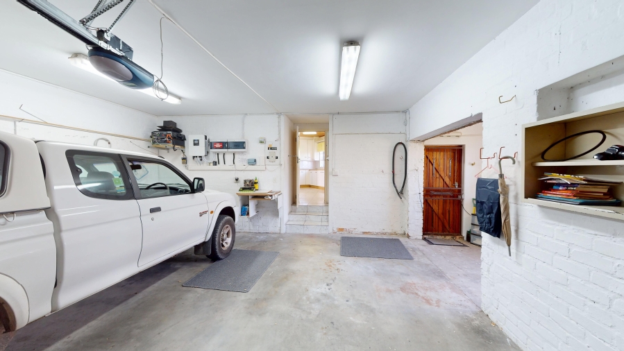 3 Bedroom Property for Sale in Heuningkloof Western Cape